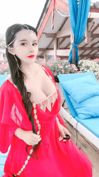 4b1a70b87324a3a34fae8638cb0a0e21.gif